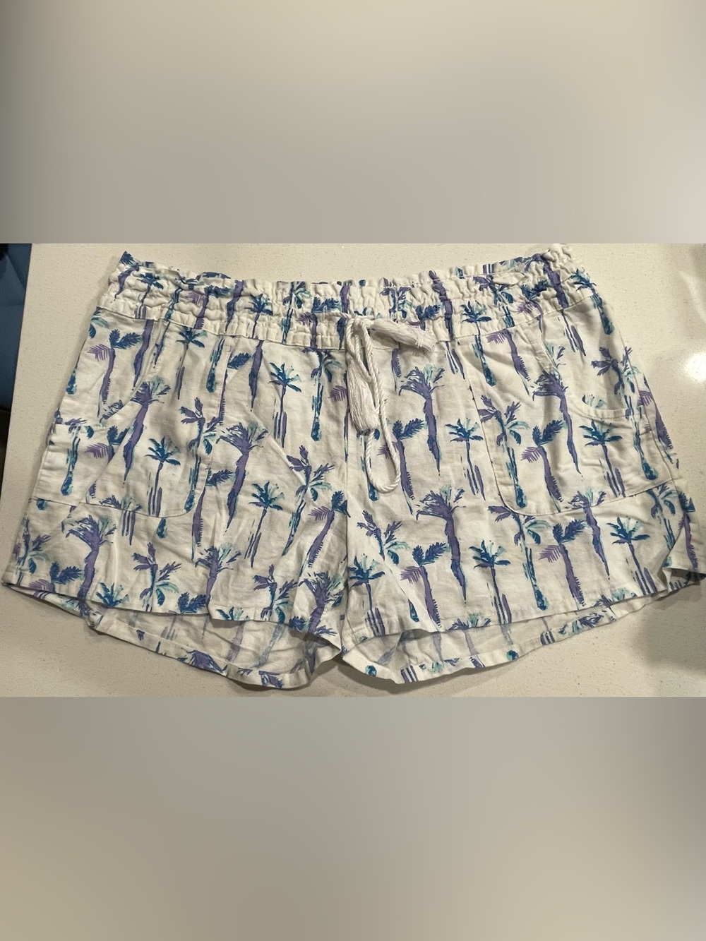 Linen Blend Palm-Print Drawstring Shorts.